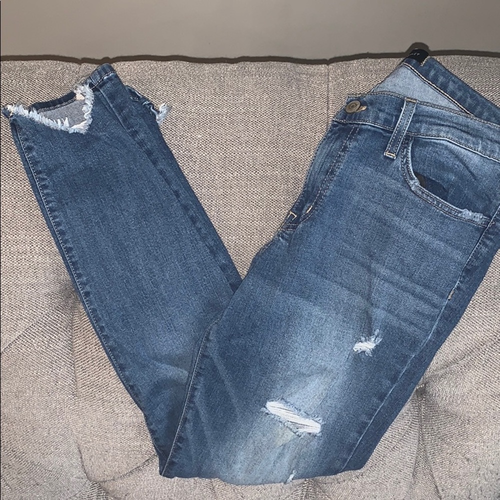 Flying monkey Super soft skinny distressed jeans